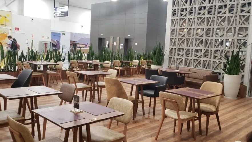 Como Restaurantes Podem Operar em Aeroportos e Hospitais com Eficiência?